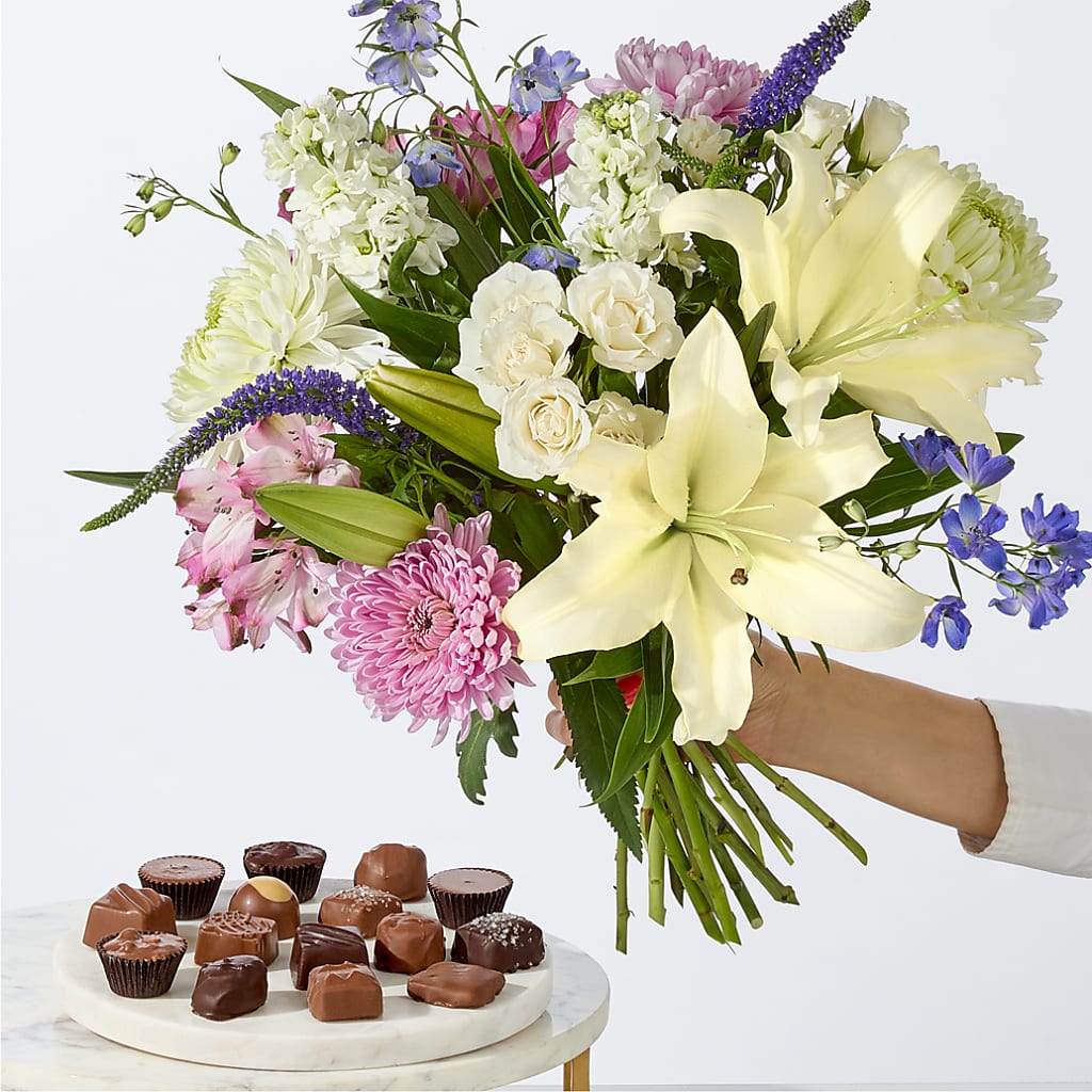 Winter Celebration Bouquet – SKIPS FLORIST & GIFTS, Toms River NJ
