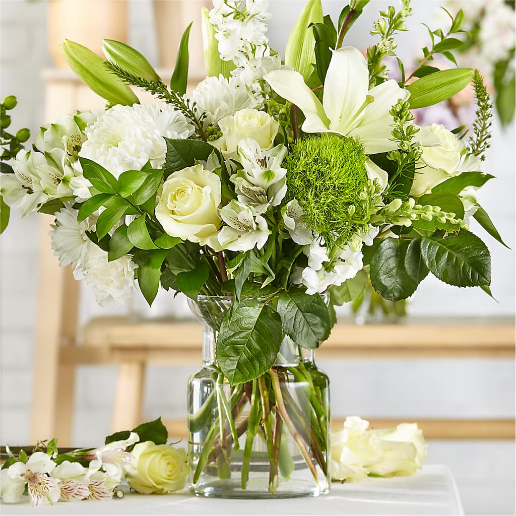 Classic Ivory – A Florist Original – SKIPS FLORIST & GIFTS, Toms River NJ