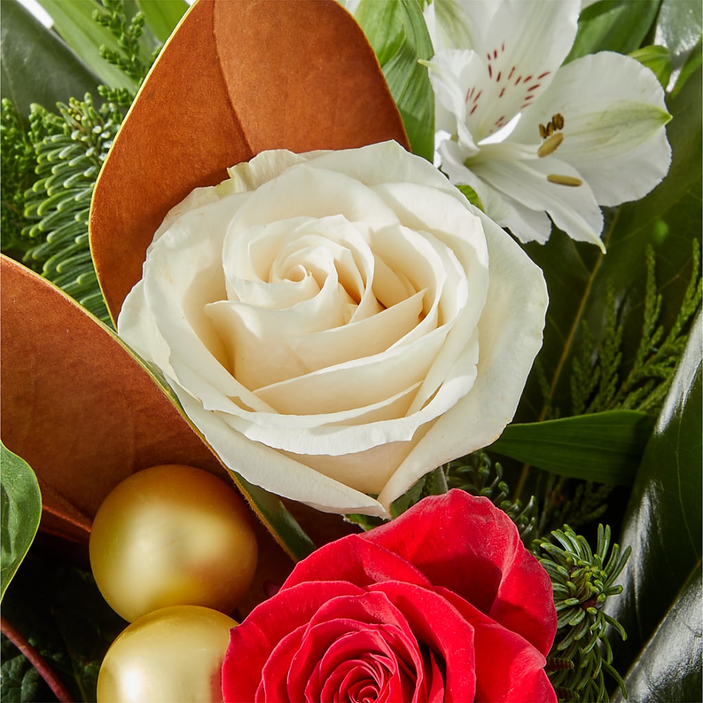 Joy & Jolly Bouquet – SKIPS FLORIST & GIFTS, Toms River NJ