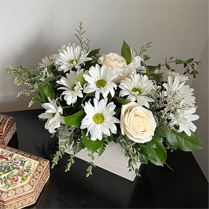 Fresh Linen Box Bouquet – SKIPS FLORIST & GIFTS, Toms River NJ
