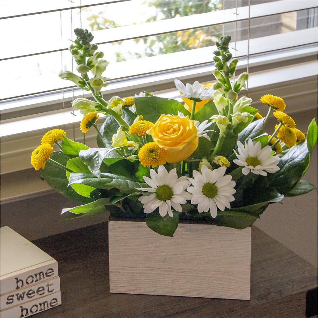 Sun Salutation Box Bouquet – SKIPS FLORIST & GIFTS, Toms River NJ