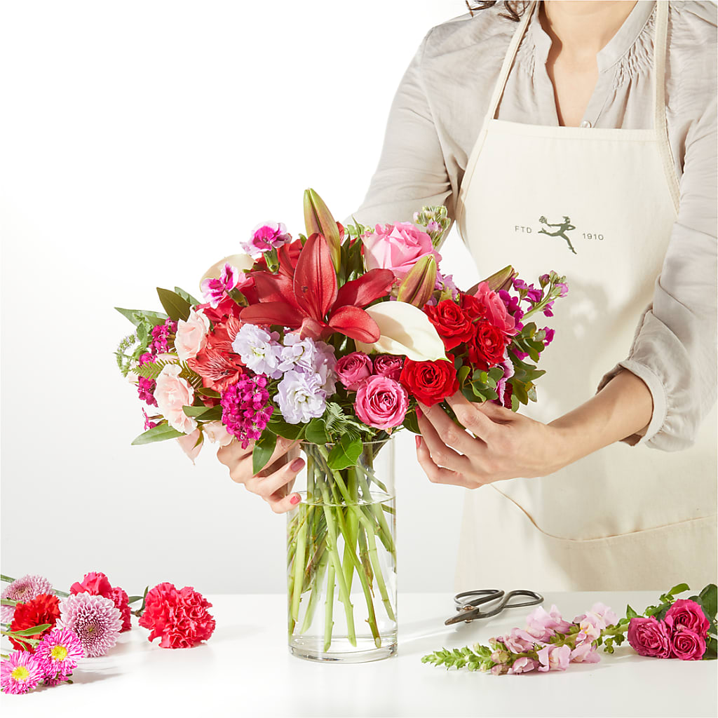 Swooning Over You - A Luxury Florist Original – SKIPS FLORIST & GIFTS, Toms River NJ