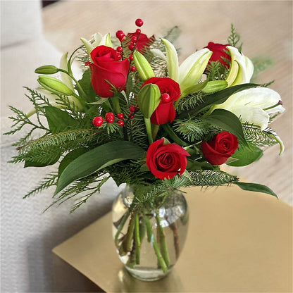 Sparkling Snowflakes Bouquet – SKIPS FLORIST & GIFTS, Toms River NJ