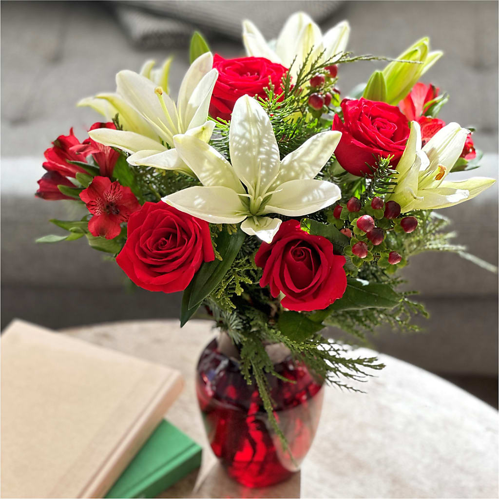 Evergreen Delight Bouquet – SKIPS FLORIST & GIFTS, Toms River NJ