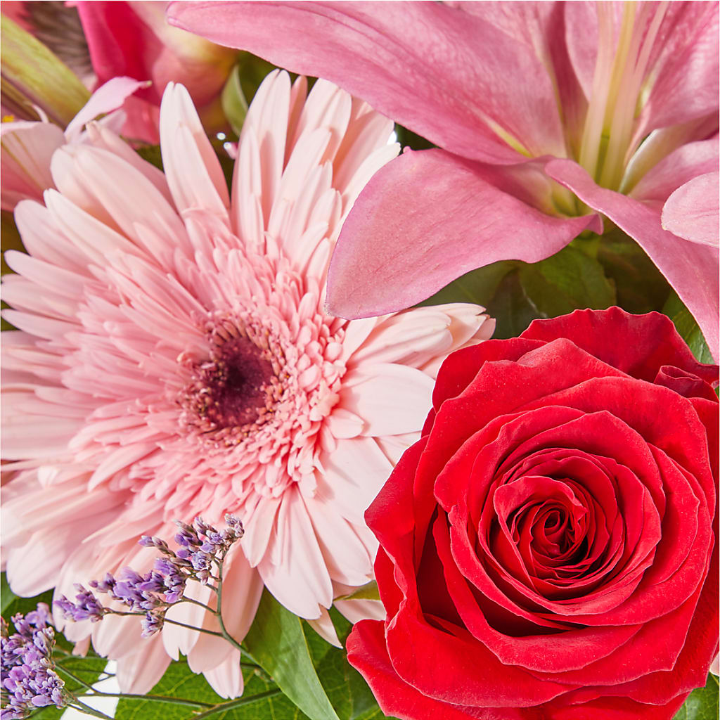 Lots of Love Bouquet – SKIPS FLORIST & GIFTS, Toms River NJ