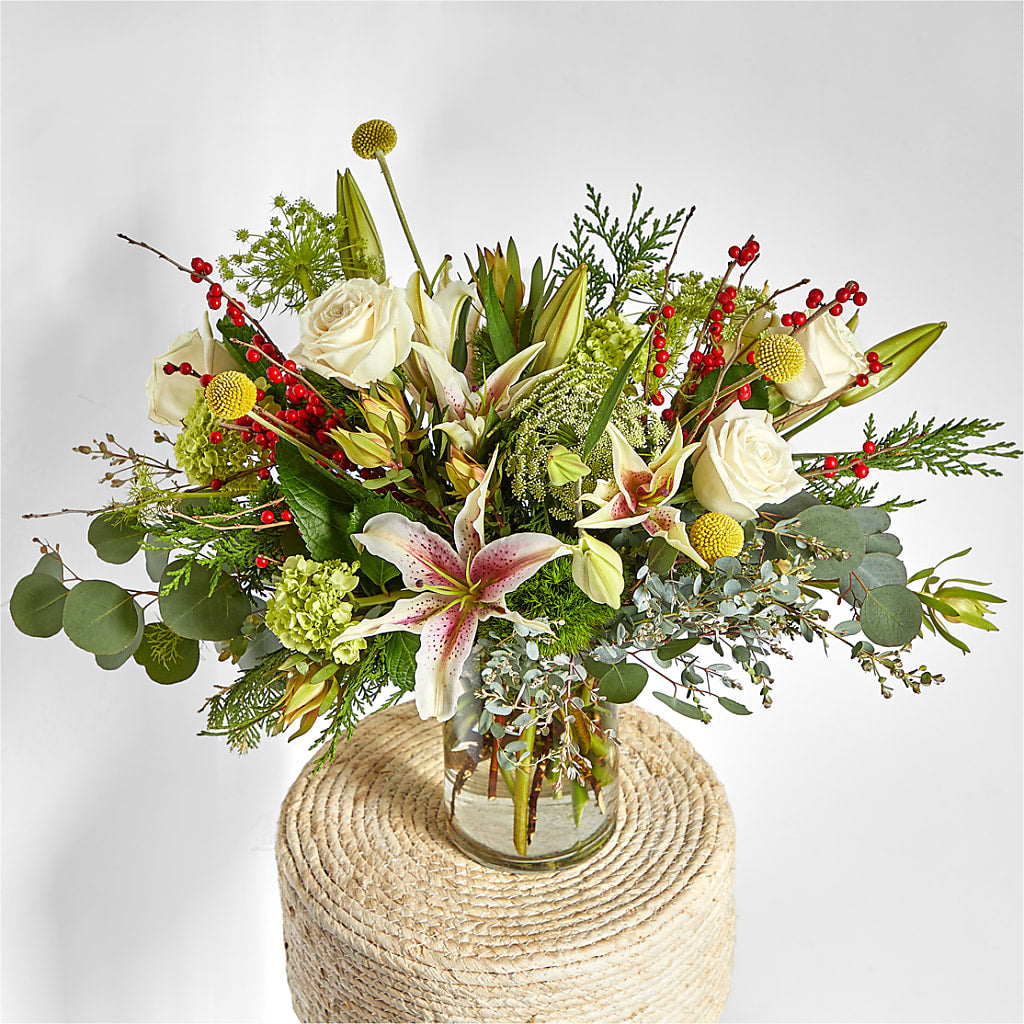 Berry & Bright Bouquet – SKIPS FLORIST & GIFTS, Toms River NJ